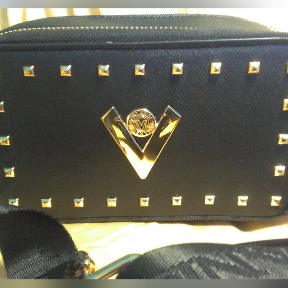 BNWT VALENTIO ORLANDI CROSSBODY/ SHOULDER BAG BLACK W/ GOLD HARDWARE GORGEOUS - Picture 3 of 11